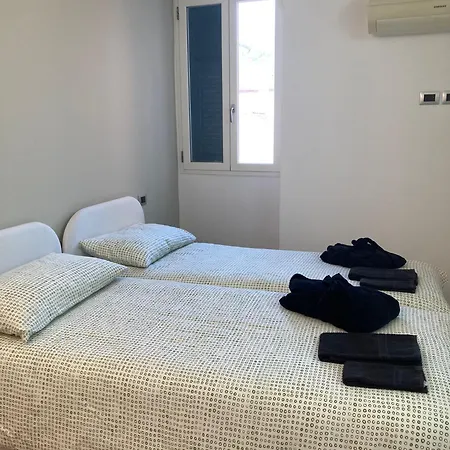 La Terrazza Sui Tetti 阿拉西奥